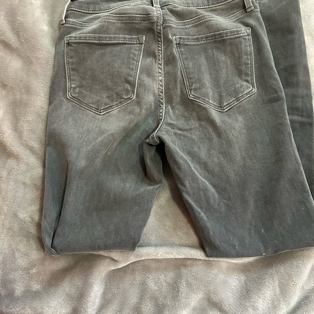 Old Navy Women's built in warm Skinny Jeans in Gray - Picture 2 of 4